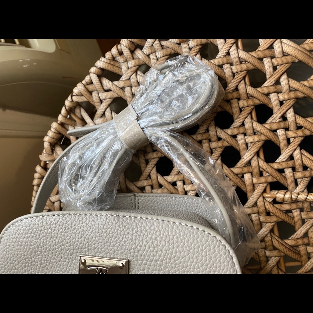 Purse - Picture 3 of 8
